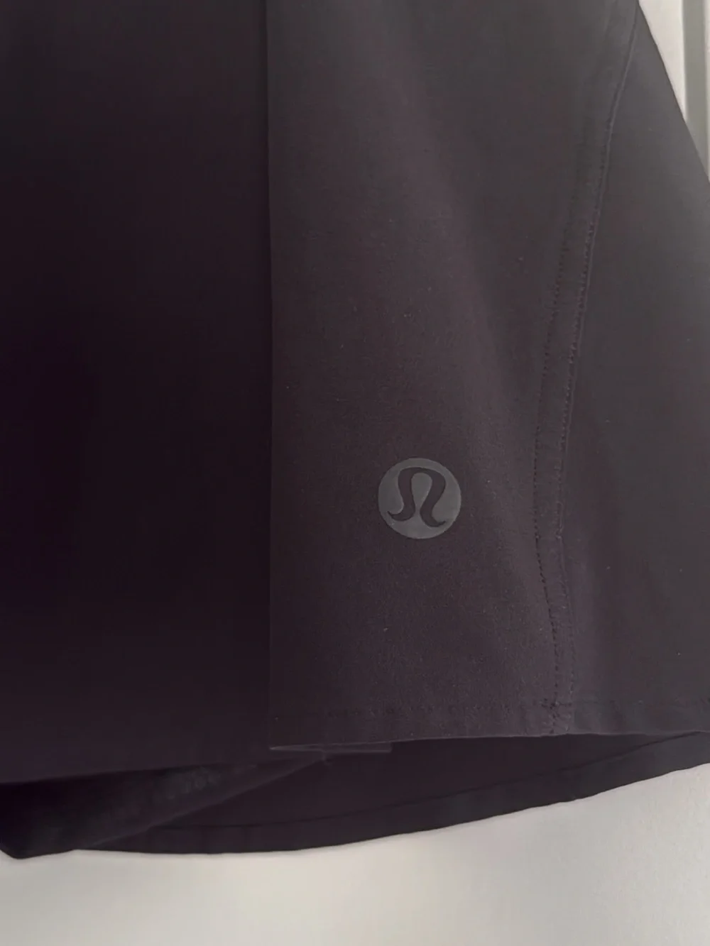 lululemon Size 8 Black Lightweight High-Rise Tennis Skirt